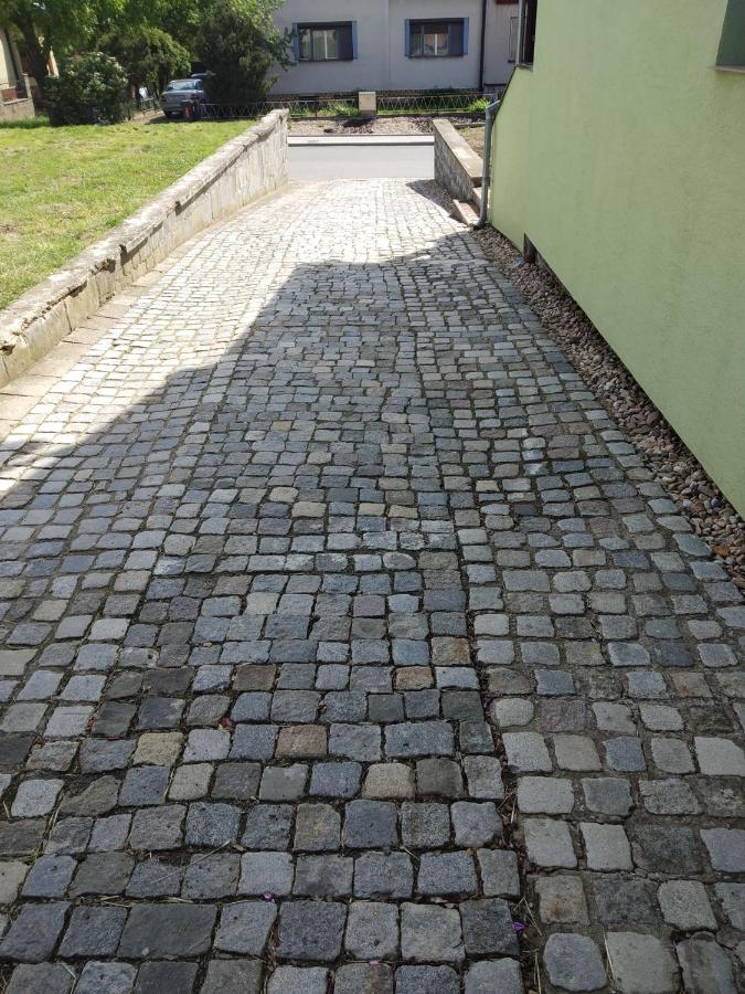 Melcany Apartman Blizko Brna S Dobovymi Dekoracemi 아파트 외부 사진